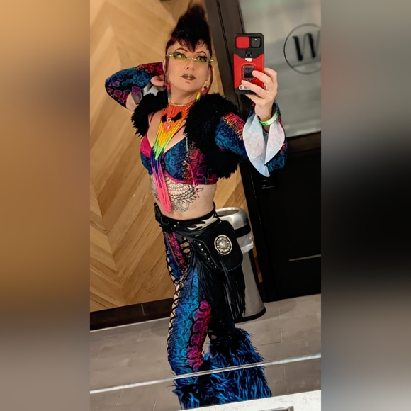 Meet your Posher, Riva - Picture 3 of 4